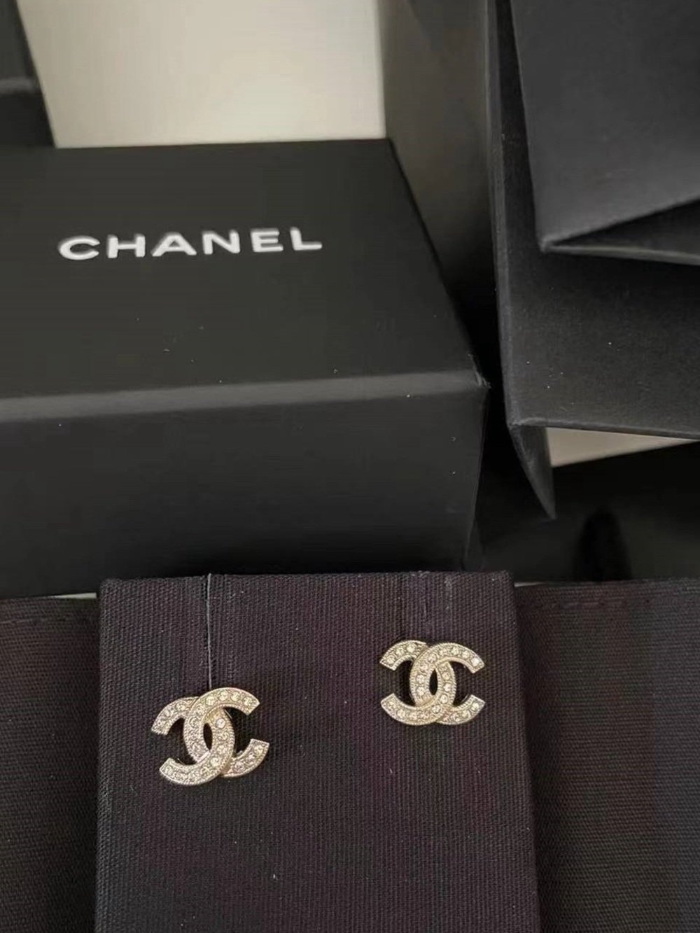 Fashion Chanel Gold Crystal CC Logo Stud Earrings - Picture 5 of 5